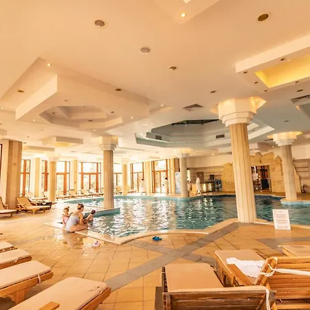 Apartments In Emerald Beach And Spa Resort Lägenhetshotell Ravda