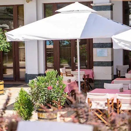 Apartments In Emerald Beach And Spa Resort
