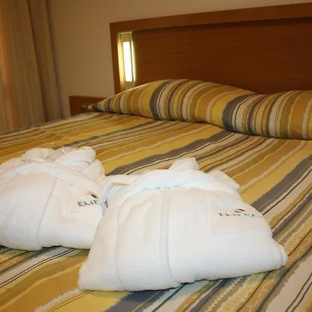 リゾート Emerald & ラヴダ