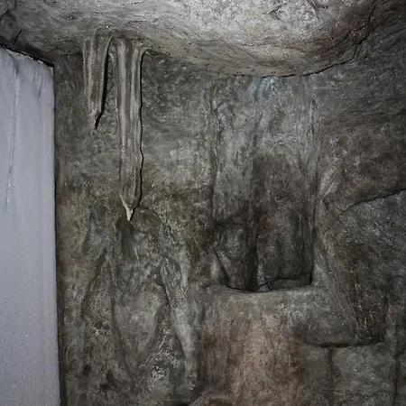 リゾート Emerald &