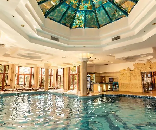 Emerald & Semesteranläggning (resort) 5*